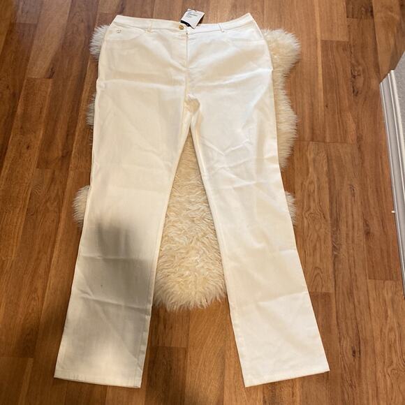 St. John Couture Women’s White Bootcut Jeans w/ Brown Lace Fringe Back Pockets - Picture 10 of 15